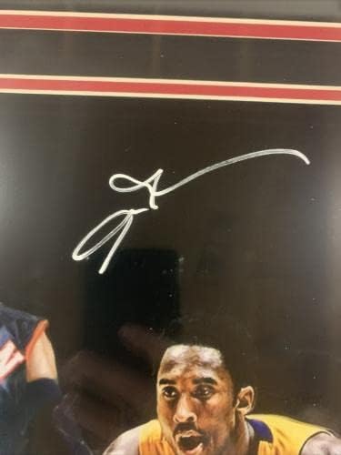 Allen Iverson Autograph Semnat 76ers vs Kobe Bryant 16x20 Foto încadrat PSA/ADN - Fotografii autografate NBA